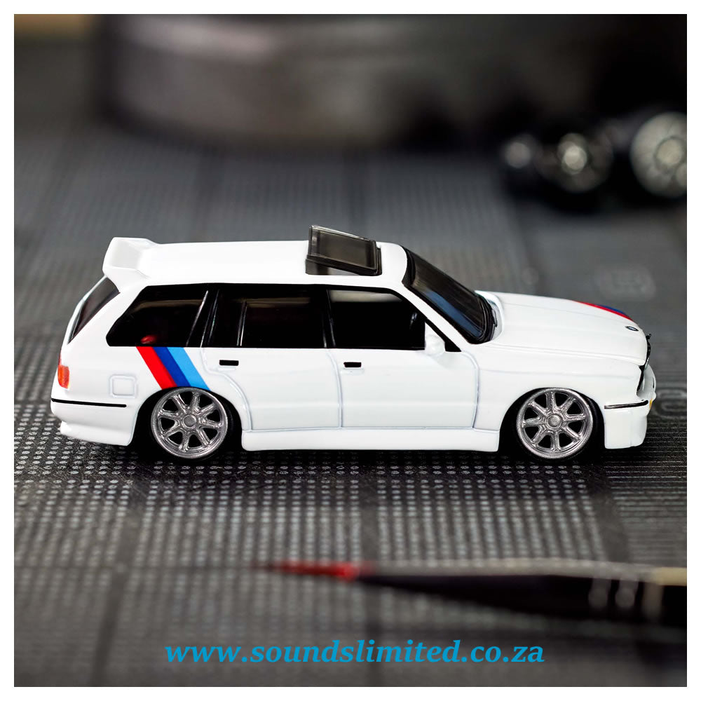 HOTWHEELS Elite 64 1990 BMW 318i Touring Die-Cast Model Car